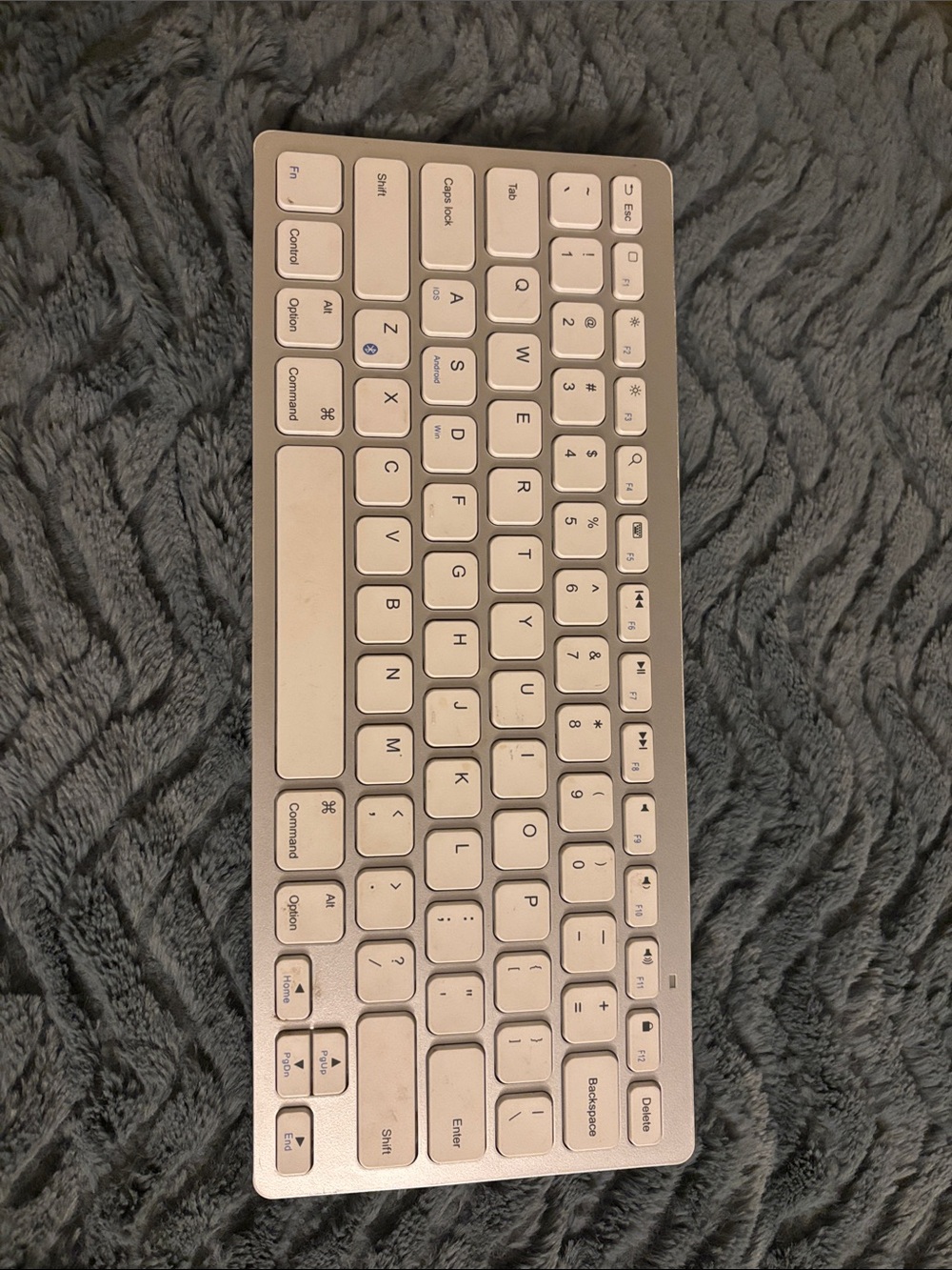 Anker Compact Bluetooth Keyboard - White and Silver